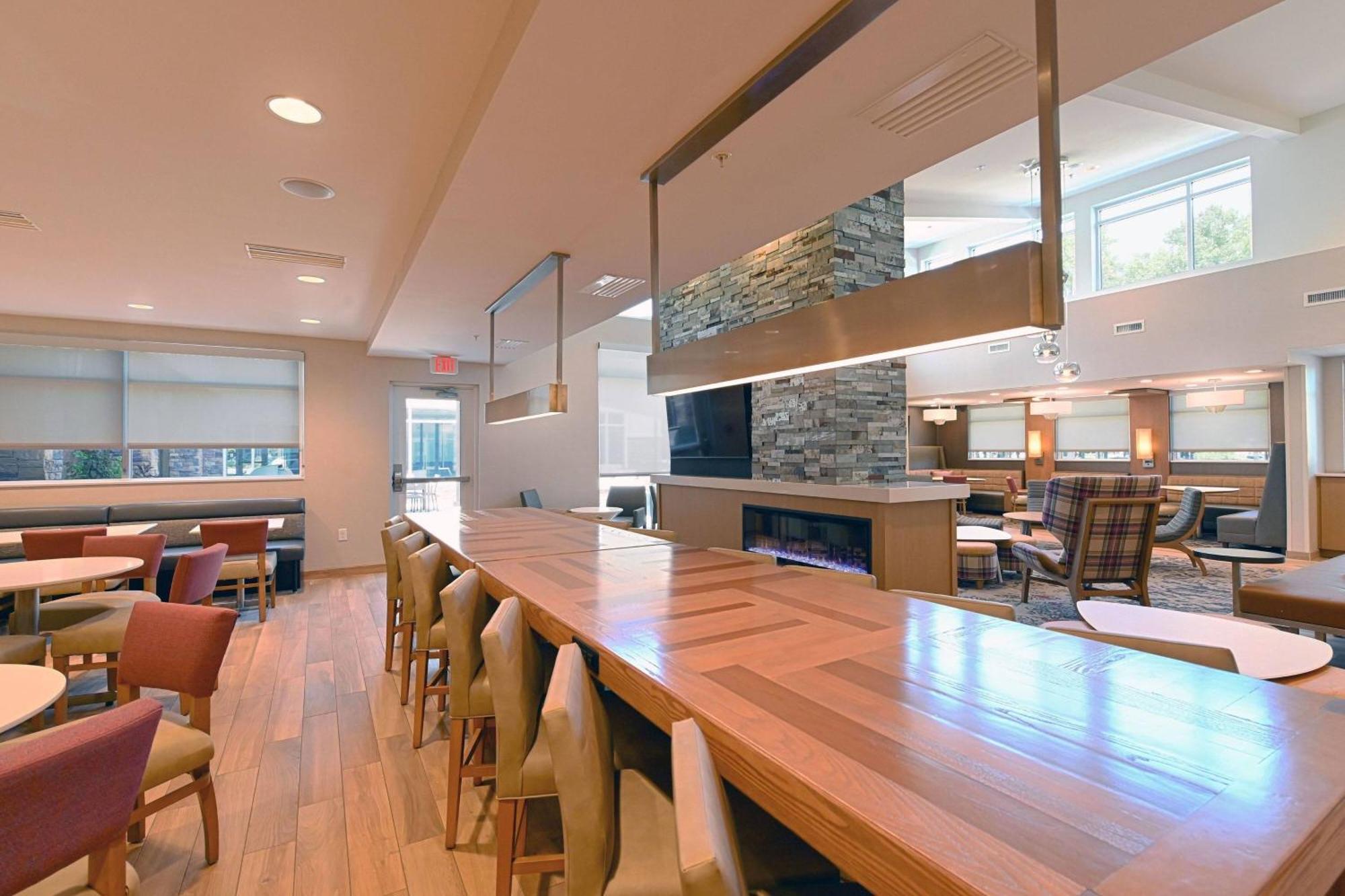 Residence Inn Richmond ميدلوثيان المظهر الخارجي الصورة